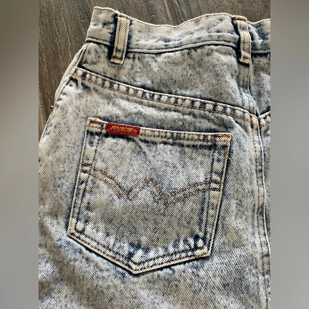 Vintage Jordache White Wash Denim Skirt with Lace Heart! 7/8 💙 - Picture 8 of 8